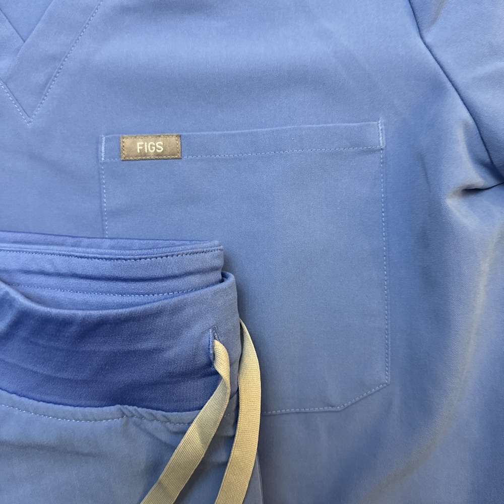 Figs Technical Womens Collection Scrub Set Blue Jogger Large Pants & Top - Picture 3 of 5
